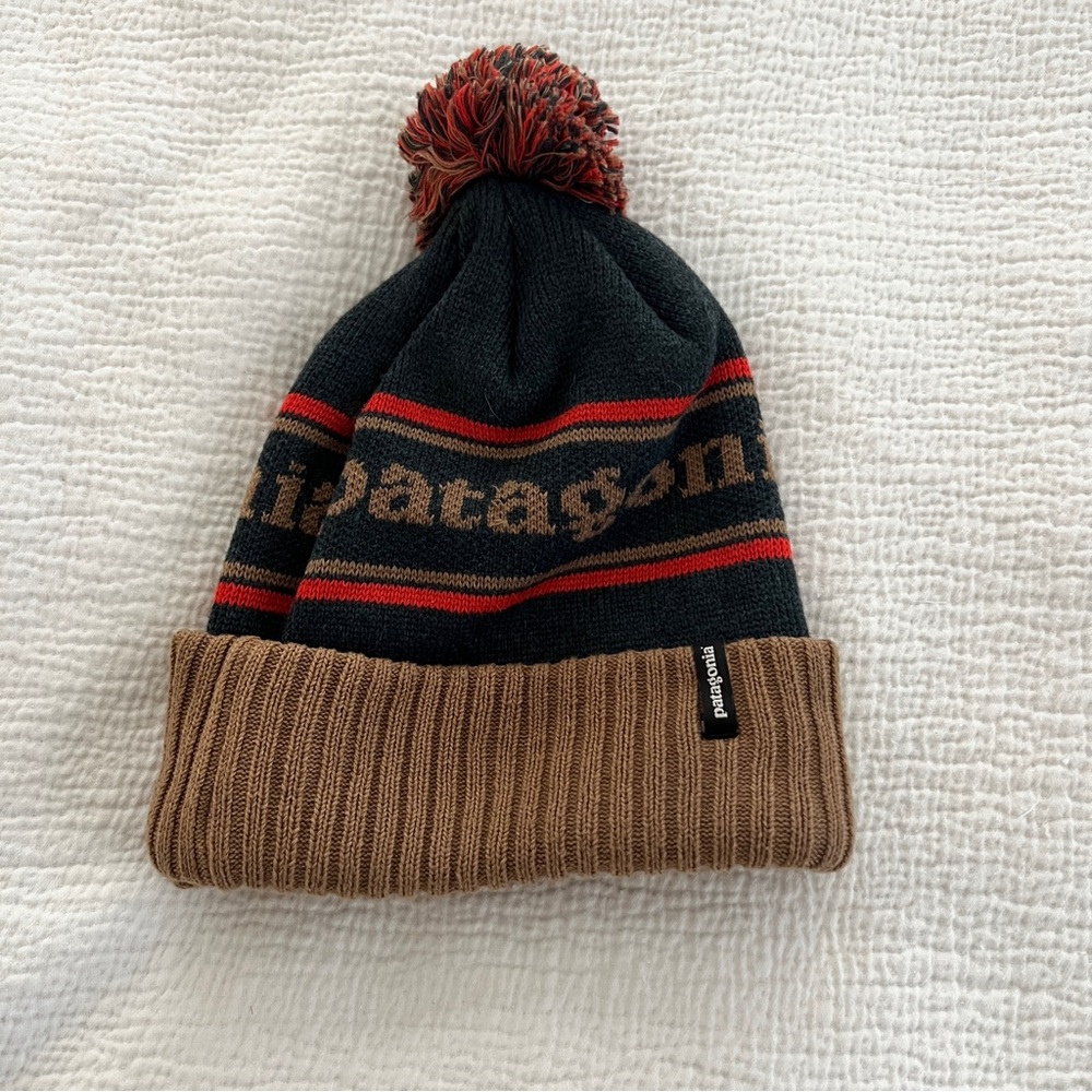 Patagonia Pom fold over beanie